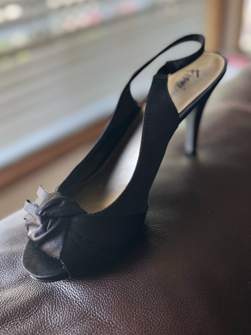 FIONI Clothing Black Open-Toe Slingback Heels with Knot Accent